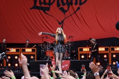 AVRIL-02