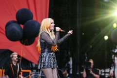 AVRIL-09