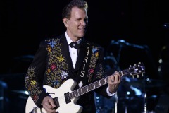 Chris-Isaak-1