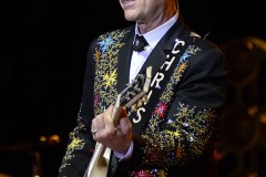 Chris-Isaak-4